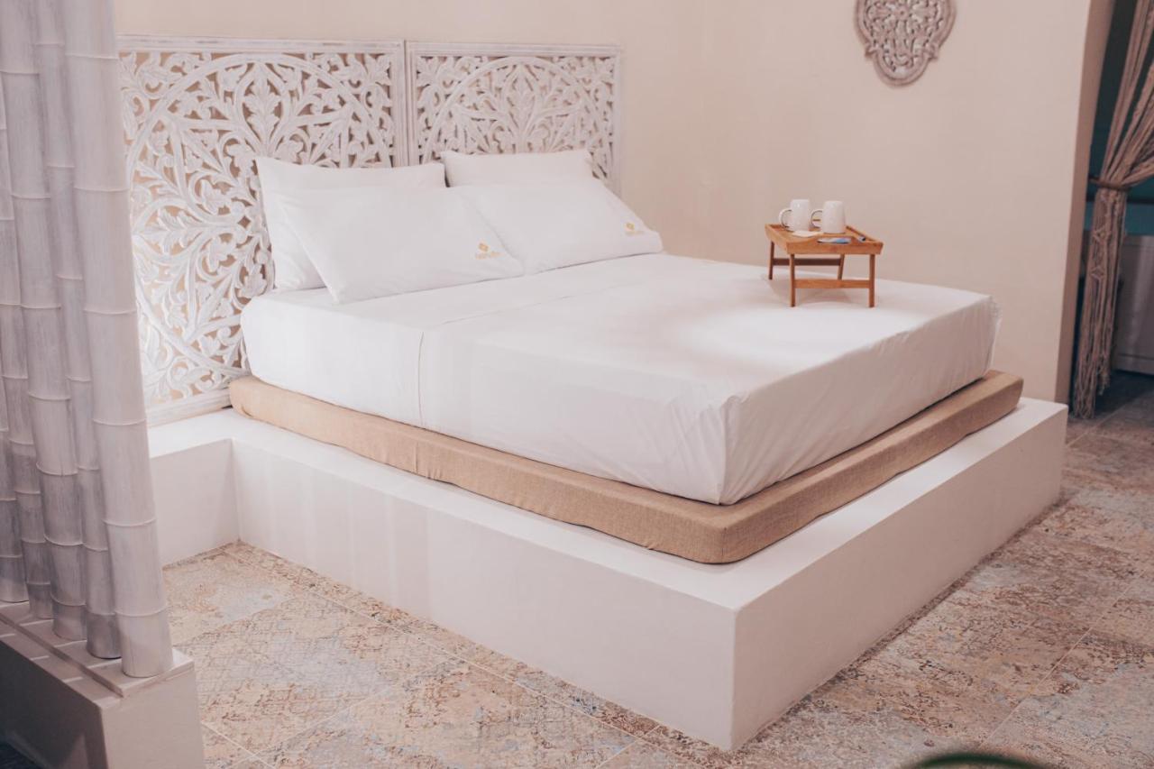 Amira 1899 Luxury Suite Galatina Exterior photo